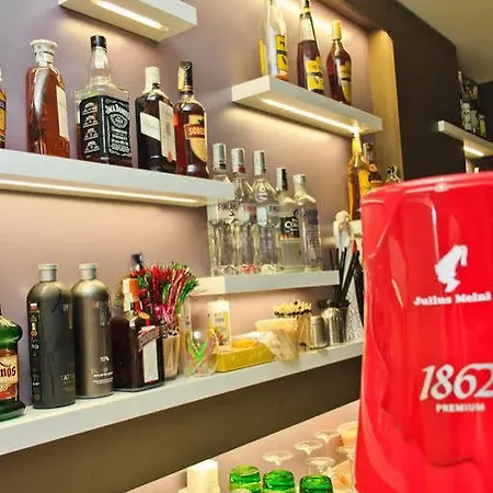 Pensión Precedens 2*