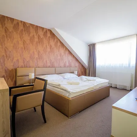 Vendégház Precedens 2*