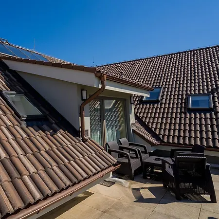 Vendégház Precedens