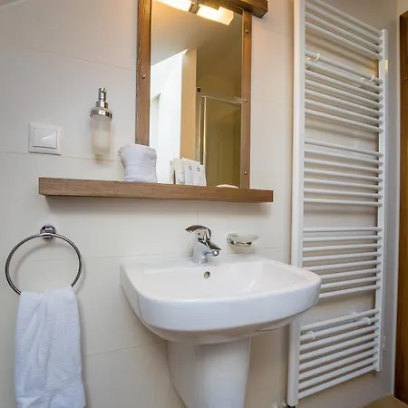 Precedens Vendégház 2*