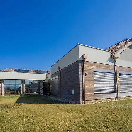 Precedens 2* Tőketerebes